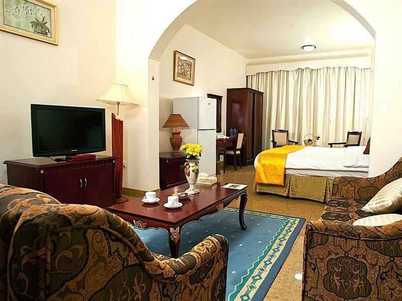 سفير الدولى